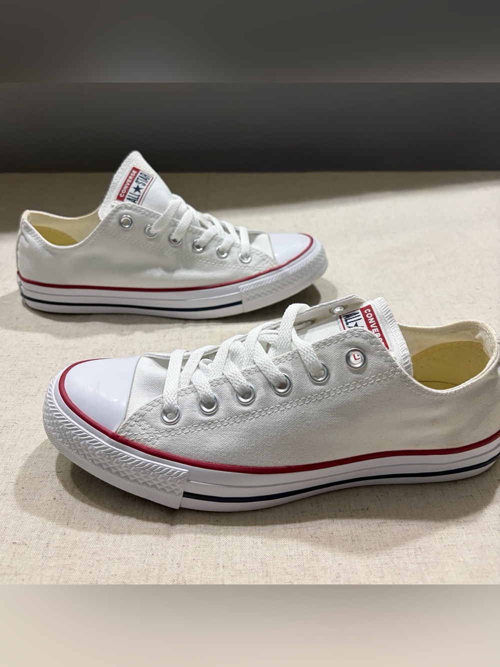 Converse Chuck Taylor All Star White Low Top Men’s 7.5 Women’s 9.5
